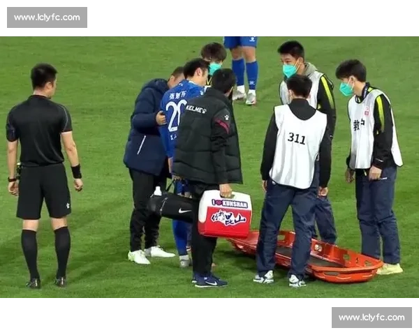 围绕比赛中断引发的赛程调整与公平争议全面解析影响评估与规则反思